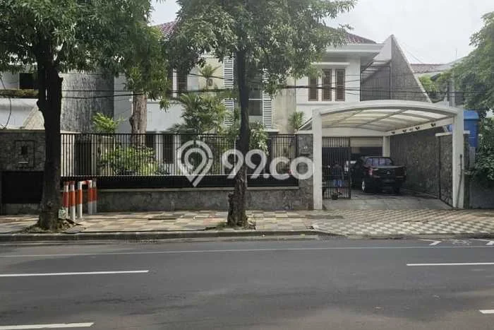 Dijual Rumah Premium dengan Fasilitas Sekitar Lengkap di Mulyorejo, Surabaya Dijual Rumah Premium dengan Fasilitas Sekitar Lengkap di Mulyorejo, Surabaya