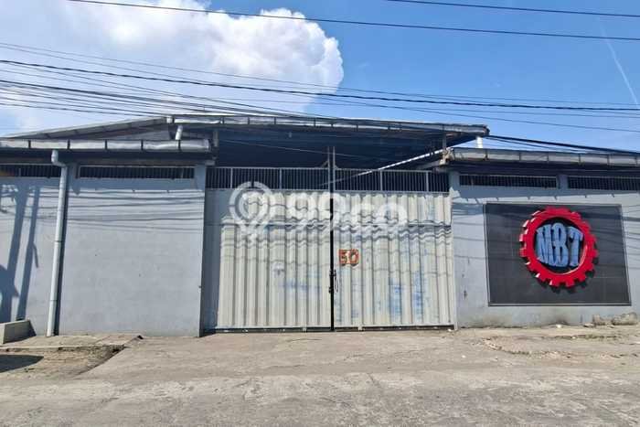 Gudang Dijual Lokasi Emas di Pakal Luas 1016m2 Gudang Dijual Lokasi Emas di Pakal Luas 1016m2