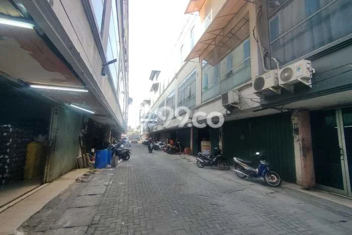 FOR SALE! Ruko di Wonocolo Surabaya, LT 60m2, LB 120m2 FOR SALE! Ruko di Wonocolo Surabaya, LT 60m2, LB 120m2