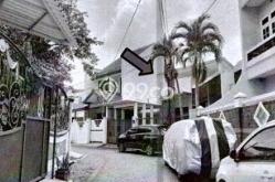 Rumah Modern 4 Kamar LT 333m2 di Sukomanunggal Rumah Modern 4 Kamar LT 333m2 di Sukomanunggal
