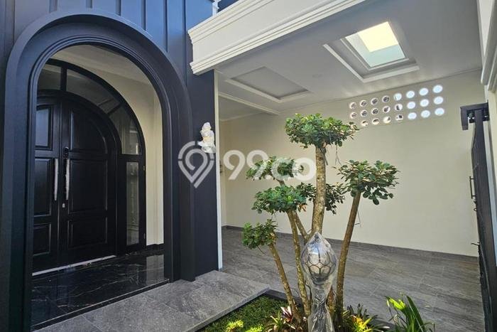 Ready to Use! Premium House LT 180m2 Desain Elegan di BSD Nusaloka Ready to Use! Premium House LT 180m2 Desain Elegan di BSD Nusaloka
