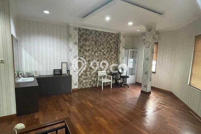 Dijual Ruko Kawasan Premium di BSD, Luas 120m2m², Jalan Raya Dijual Ruko Kawasan Premium di BSD, Luas 120m2m², Jalan Raya