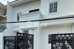 Rumah Modern 4 KT di Serpong Villa Melati Mas Tangerang Selatan Rumah Modern 4 KT di Serpong Villa Melati Mas Tangerang Selatan