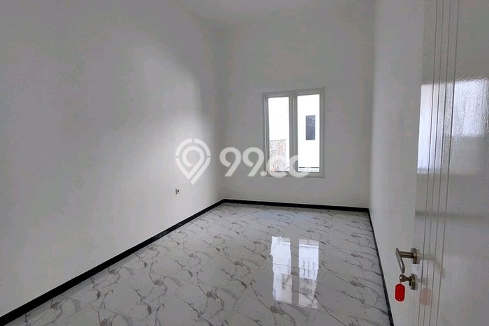 Jual Segera Rumah LT 250m2m² / LB 220m2m² di Kawasan Komersial Dieng Tidar, Malang Jual Segera Rumah LT 250m2m² / LB 220m2m² di Kawasan Komersial Dieng Tidar, Malang