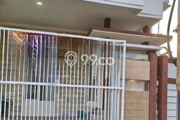 Rumah Luas Asri 3 KT Siap Pakai di Kutisari Surabaya Rumah Luas Asri 3 KT Siap Pakai di Kutisari Surabaya