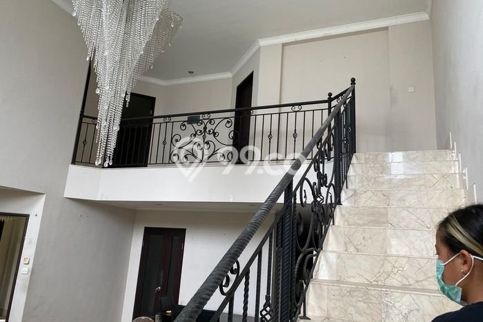 Hunian Nyaman untuk Keluarga di Kerobokan Kaja - LT 240m² Hunian Nyaman untuk Keluarga di Kerobokan Kaja - LT 240m²