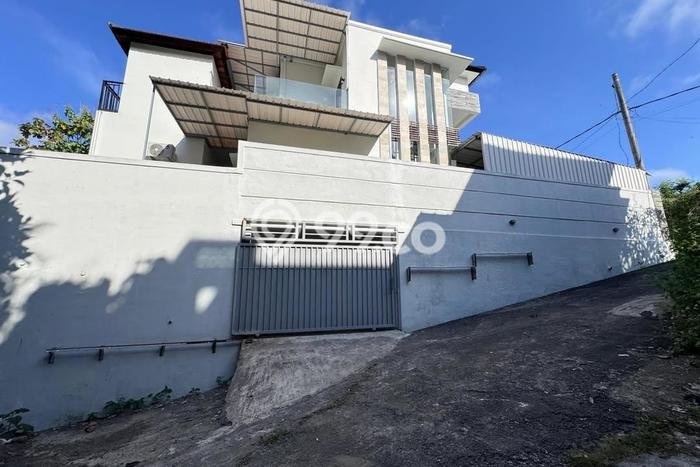 Hunian Elit LB 250m2 Siap Huni Desain Elegan di Ungasan, Badung Hunian Elit LB 250m2 Siap Huni Desain Elegan di Ungasan, Badung