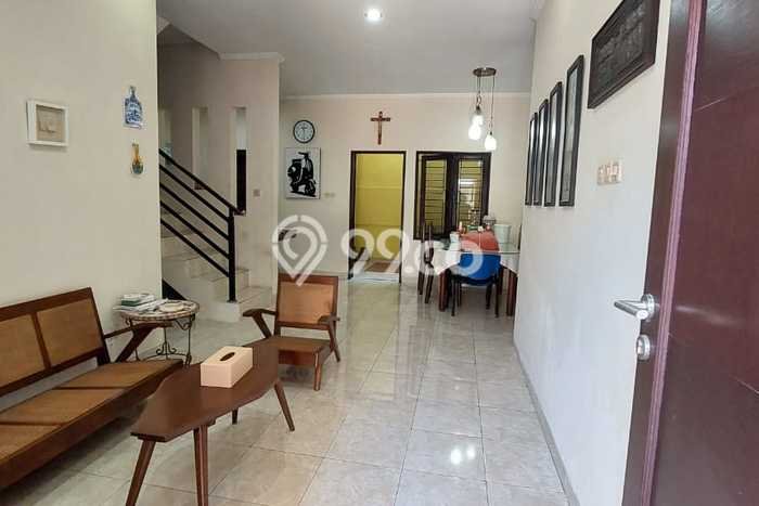 Rumah Modern 3 Kamar LT 143m2 di Gatot Subroto Rumah Modern 3 Kamar LT 143m2 di Gatot Subroto