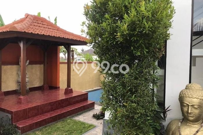 Rumah Asri di Canggu, 5 KM, Lingkungan Strategis, Luas 250m² Bangunan 400m² Rumah Asri di Canggu, 5 KM, Lingkungan Strategis, Luas 250m² Bangunan 400m²