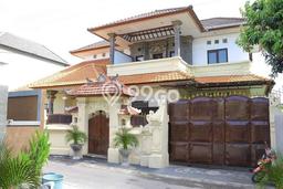 Rumah kawasan Renon, Akses ke Fasilitas, 5 KT, Luas 300m² Bangunan 200m² Rumah kawasan Renon, Akses ke Fasilitas, 5 KT, Luas 300m² Bangunan 200m²
