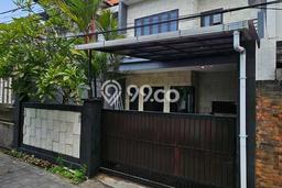 Rumah Tenang di Kerobokan, 3 KM, Luas 150m² Bangunan 150m² Rumah Tenang di Kerobokan, 3 KM, Luas 150m² Bangunan 150m²