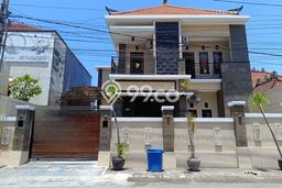BEST CHOICE! Rumah di Kerobokan, 4 KT, Akses Mall, Luas 200m² Bangunan 225m² BEST CHOICE! Rumah di Kerobokan, 4 KT, Akses Mall, Luas 200m² Bangunan 225m²