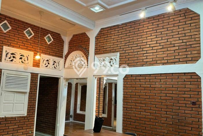 Unit Komersial Dijual di Banyumanik Semarang 200m2 Unit Komersial Dijual di Banyumanik Semarang 200m2