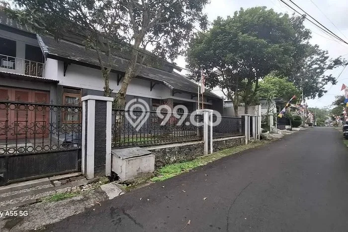 Rumah Luxury Modern Tanpa Renovasi di Cigadung Bandung Rumah Luxury Modern Tanpa Renovasi di Cigadung Bandung