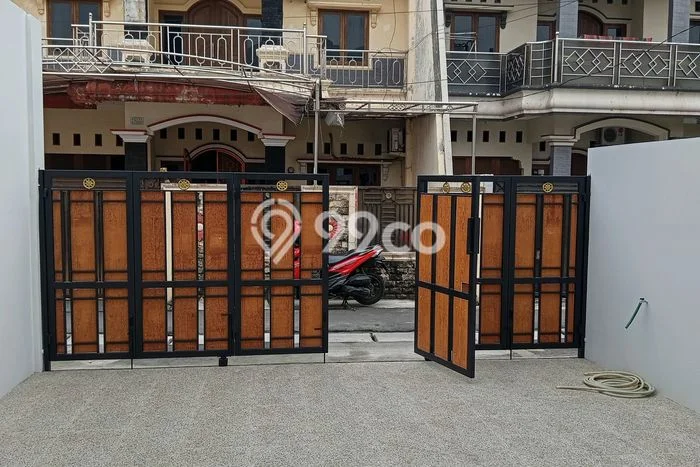 Jual Rumah Eksklusif 3 KT di Kalisari, Jakarta Timur Jual Rumah Eksklusif 3 KT di Kalisari, Jakarta Timur