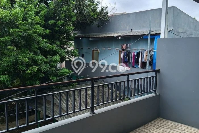 Rumah Luas Asri 3 KT Siap Pakai di Kalisari Jakarta Timur Rumah Luas Asri 3 KT Siap Pakai di Kalisari Jakarta Timur