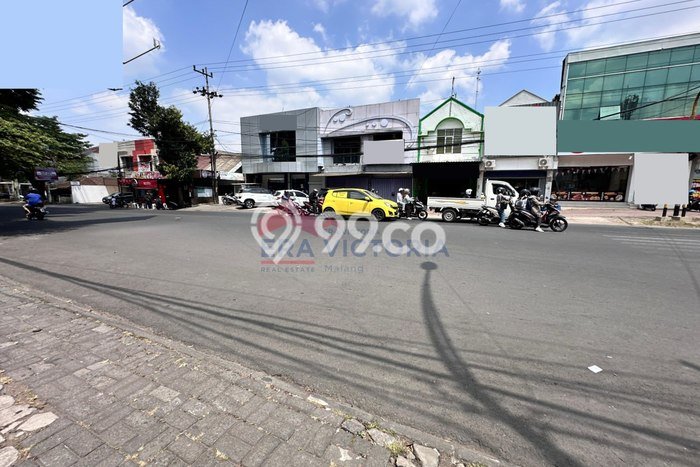 Area Strategis! Disewakan Ruko Lokasi Lowokwaru, Malang Cocok untuk Bisnis Area Strategis! Disewakan Ruko Lokasi Lowokwaru, Malang Cocok untuk Bisnis