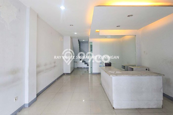 Gudang Dijual Lokasi Emas di Mampang Prapatan Luas 270m2 Gudang Dijual Lokasi Emas di Mampang Prapatan Luas 270m2