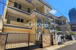 For Sale! Luxury House LT 165m2 Desain Modern di Setiabudi For Sale! Luxury House LT 165m2 Desain Modern di Setiabudi