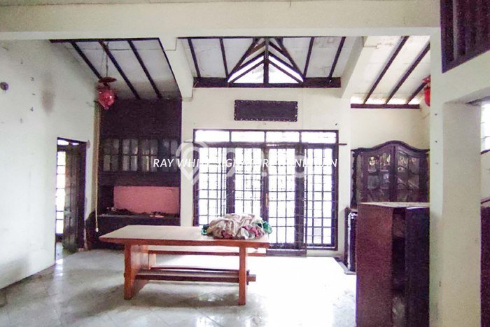 Rumah Modern 6 Kamar LT 192m2 di Jati Rahayu Rumah Modern 6 Kamar LT 192m2 di Jati Rahayu