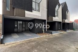 Jual Rumah Luas Megah Dengan View Eksklusif di Rempoa Ciputat Timur, Jakarta Selatan Jual Rumah Luas Megah Dengan View Eksklusif di Rempoa Ciputat Timur, Jakarta Selatan