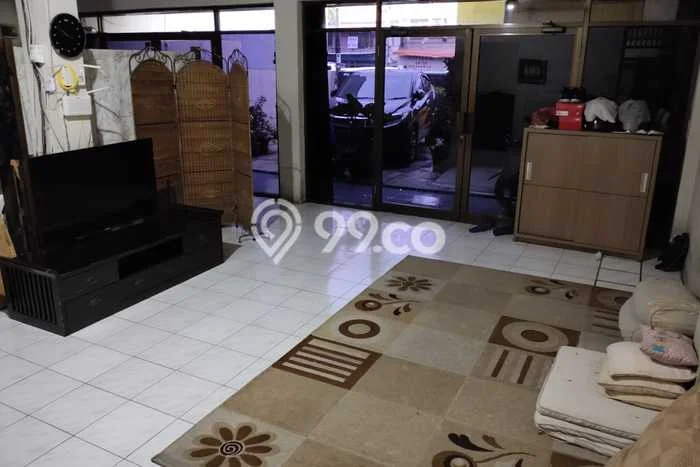 Area Strategis! Disewakan Ruko Lokasi Jatinegara, Jakarta Timur Cocok untuk Bisnis Area Strategis! Disewakan Ruko Lokasi Jatinegara, Jakarta Timur Cocok untuk Bisnis