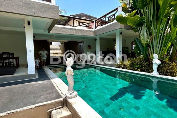 Vila Siap Huni di , Area 1000m2m², Dekat ke Pusat Kota Vila Siap Huni di , Area 1000m2m², Dekat ke Pusat Kota