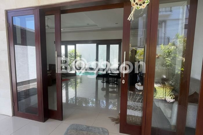 AREA PREMIUM! Vila Kawasan , Area 150m2m², Dekat pusat umum AREA PREMIUM! Vila Kawasan , Area 150m2m², Dekat pusat umum