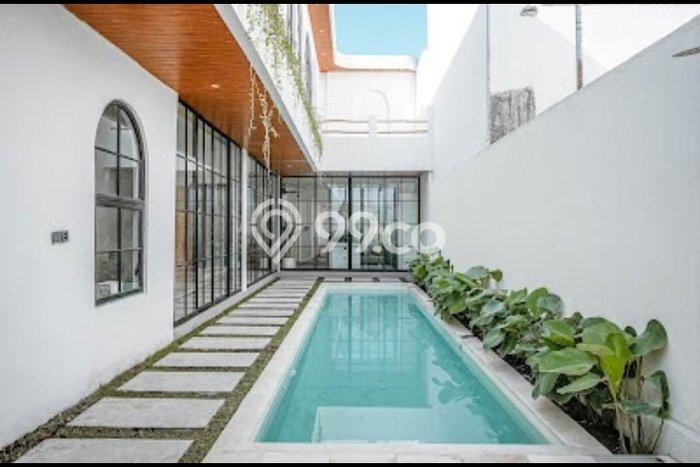Kesempatan Langka! Vila Kawasan , Dimensi 185m2m², Area Berkembang dengan nilai meningkat Kesempatan Langka! Vila Kawasan , Dimensi 185m2m², Area Berkembang dengan nilai meningkat