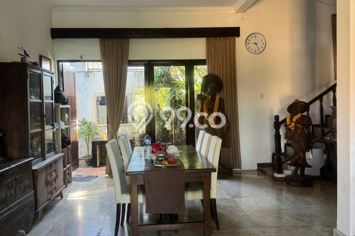 Vila Kawasan , Area 900m2m², Lokasi Strategis Vila Kawasan , Area 900m2m², Lokasi Strategis