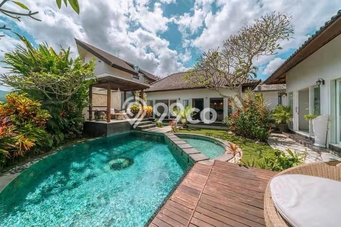 For Sale! Vila Kawasan , Area 400m2m², Akses ke Pusat Kota For Sale! Vila Kawasan , Area 400m2m², Akses ke Pusat Kota