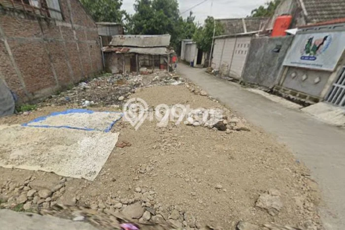 Lahan Strategis di Mranggen Dijual dengan Luas 176m2 Lahan Strategis di Mranggen Dijual dengan Luas 176m2