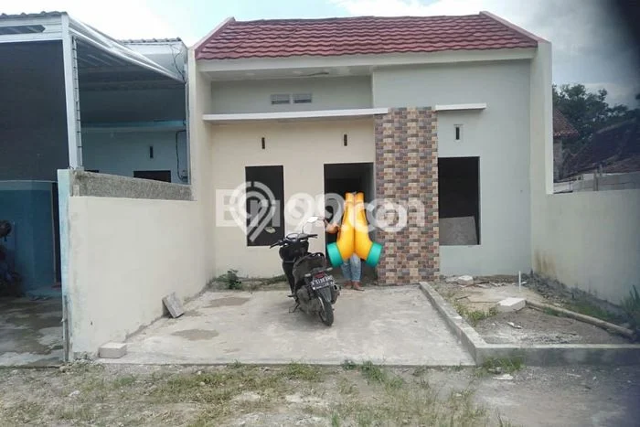 Rumah Sederhana Dijual di Mranggen 2 Kamar dengan Luas Tanah 66m2 Rumah Sederhana Dijual di Mranggen 2 Kamar dengan Luas Tanah 66m2