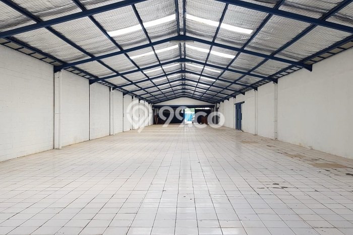 Unit Gudang Disewakan di Pondok Ungu di Area Ramai & Strategis Unit Gudang Disewakan di Pondok Ungu di Area Ramai & Strategis