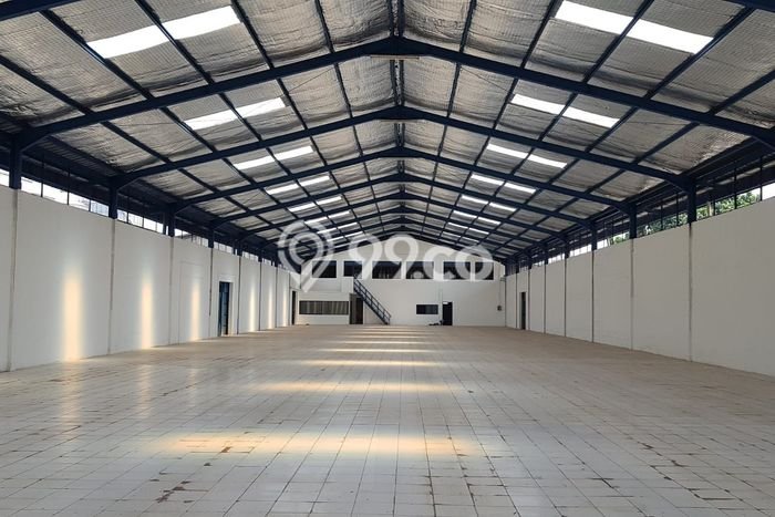 Unit Gudang Disewakan di Pondok Ungu di Area Ramai & Strategis Unit Gudang Disewakan di Pondok Ungu di Area Ramai & Strategis