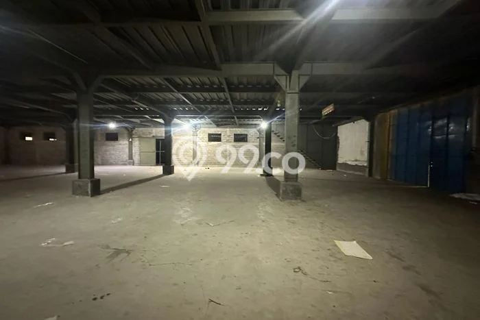 Unit Gudang Disewa Lokasi Cengkareng, Jakarta Barat Spesifikasi Luas Bangunan 3700m2 Unit Gudang Disewa Lokasi Cengkareng, Jakarta Barat Spesifikasi Luas Bangunan 3700m2