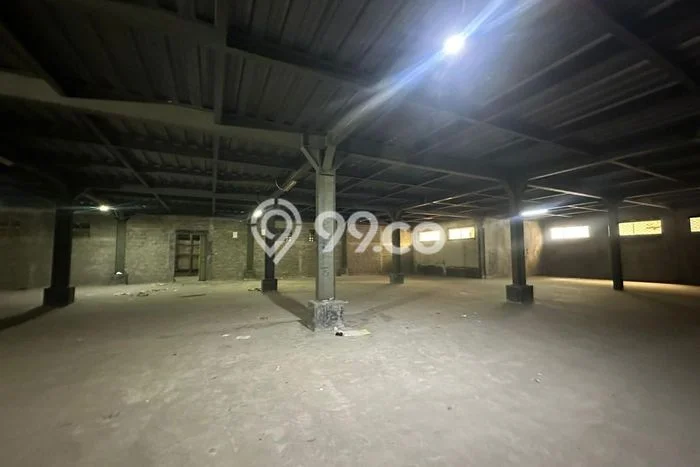 Unit Gudang Disewa Lokasi Cengkareng, Jakarta Barat Spesifikasi Luas Bangunan 3700m2 Unit Gudang Disewa Lokasi Cengkareng, Jakarta Barat Spesifikasi Luas Bangunan 3700m2