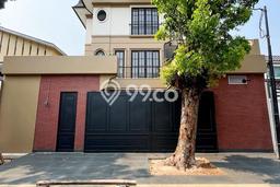 Rumah Mewah Dijual LT 317m2 di Kebayoran Baru, Jakarta Selatan Rumah Mewah Dijual LT 317m2 di Kebayoran Baru, Jakarta Selatan