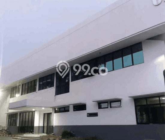 Disewakan Gudang Premium Kawasan Lippo Cikarang, Luas 4184m², Jalan Utama Disewakan Gudang Premium Kawasan Lippo Cikarang, Luas 4184m², Jalan Utama