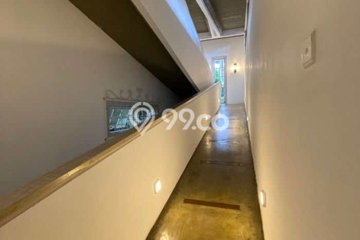 For Sale! Luxury House LT 320m2 Desain Modern di Dago Pakar For Sale! Luxury House LT 320m2 Desain Modern di Dago Pakar