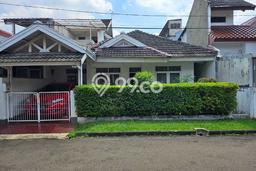 Dijual Hunian Rumah Terawat 3 KT di Bintaro, Tangerang Selatan Dijual Hunian Rumah Terawat 3 KT di Bintaro, Tangerang Selatan