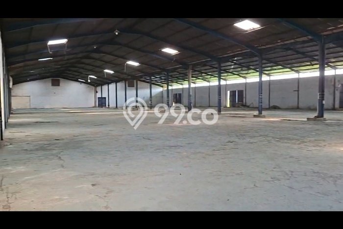 Gudang Disewa di Tangerang dengan LB 3600m2 Area Komersial Ramai Gudang Disewa di Tangerang dengan LB 3600m2 Area Komersial Ramai