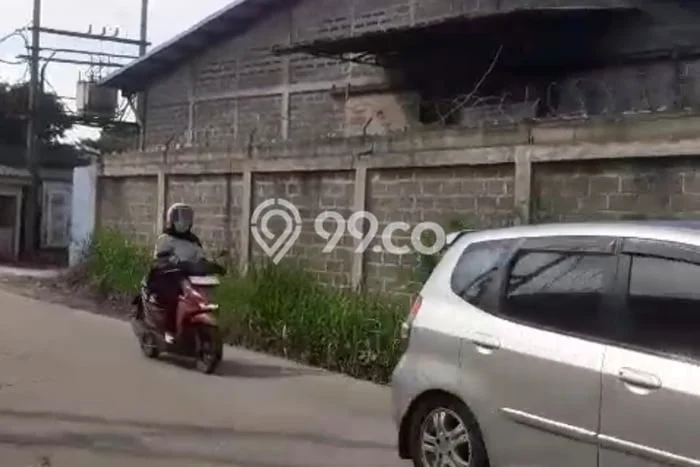 Lokasi Strategis! Dijual Gudang Bisnis di Curug, Tangerang Kondisi Baik Lokasi Strategis! Dijual Gudang Bisnis di Curug, Tangerang Kondisi Baik