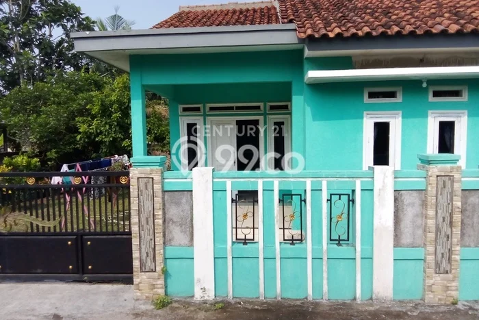 GOOD DEAL! Rumah Strategis di Taktakan, Luas 308m2m² Bangunan 90m2m² GOOD DEAL! Rumah Strategis di Taktakan, Luas 308m2m² Bangunan 90m2m²