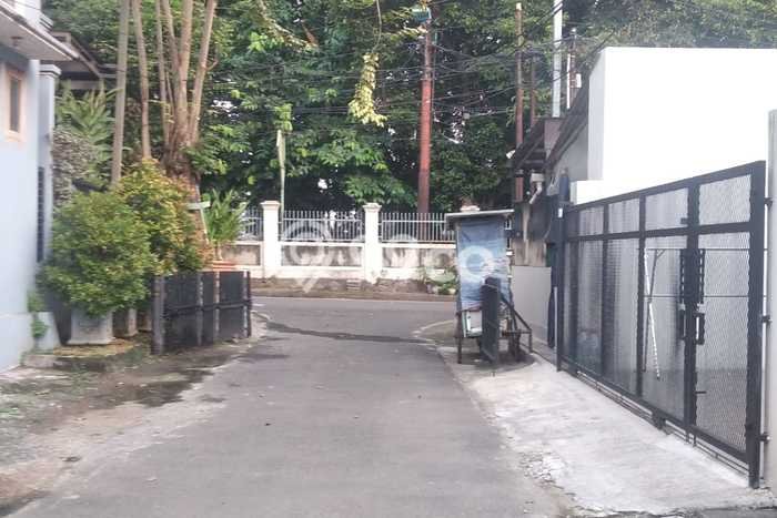 Rumah Luas Asri 3 KT Siap Huni di Pondok Kelapa Jakarta Timur Rumah Luas Asri 3 KT Siap Huni di Pondok Kelapa Jakarta Timur