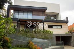 Rumah Elit Modern Tanpa Renovasi di Dago Pakar Bandung Rumah Elit Modern Tanpa Renovasi di Dago Pakar Bandung