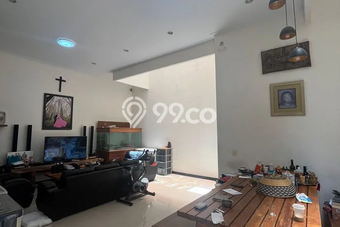 For Sale! Premium House LT 250m2 Desain Elegan di Taman Kopo Indah For Sale! Premium House LT 250m2 Desain Elegan di Taman Kopo Indah