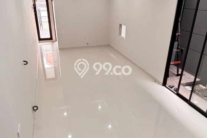 Rumah Eksklusif Dijual LT 12m2 di Manyar, Gresik Rumah Eksklusif Dijual LT 12m2 di Manyar, Gresik