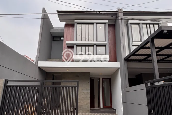 Rumah Eksklusif Dijual LT 12m2 di Manyar, Gresik Rumah Eksklusif Dijual LT 12m2 di Manyar, Gresik