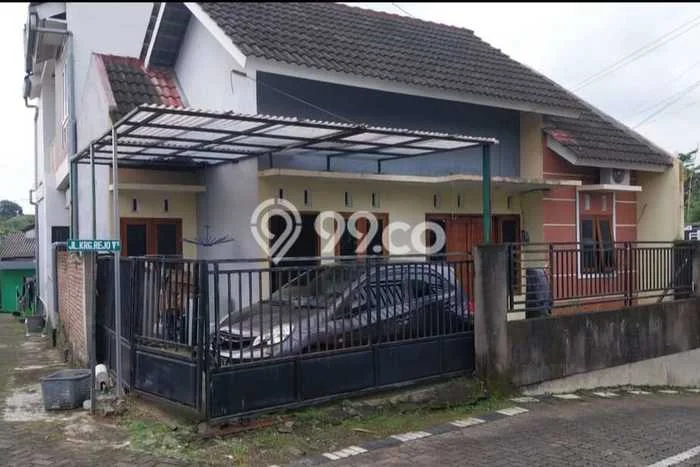 Rumah Modern Minimalis 3 Kamar Bisa Langsung Pindah di Banyumanik Rumah Modern Minimalis 3 Kamar Bisa Langsung Pindah di Banyumanik